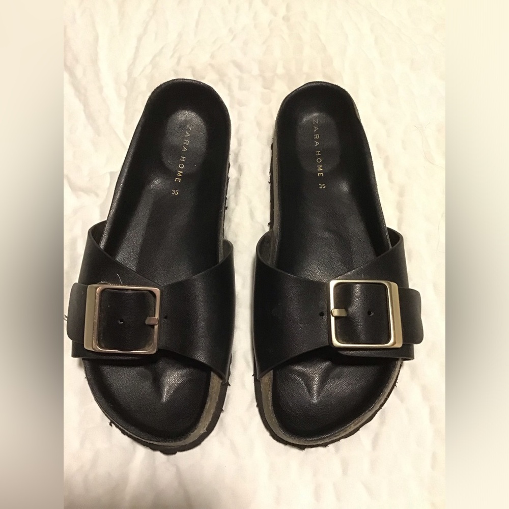 ZARA HOME SANDALS BLACK LEATHER FLAT DESIGN WIDE STRAP ACROSS BUCKLE SILVERSz 35